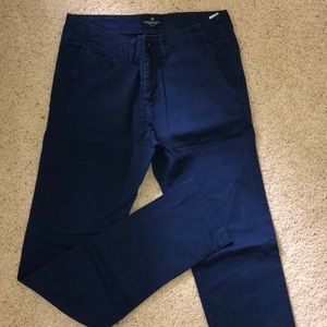 American Eagle Men’s Navy khakis